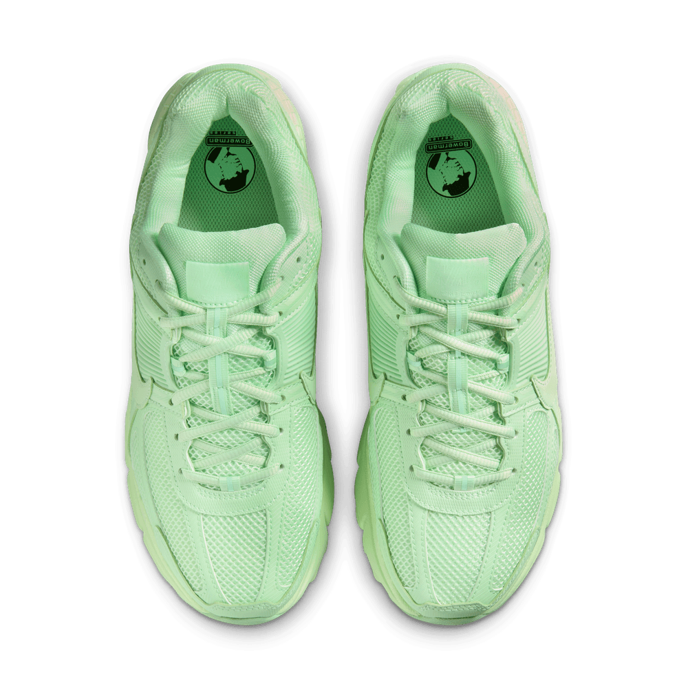 MENS NIKE ZOOM VOMERO 5 VAPOR GREEN