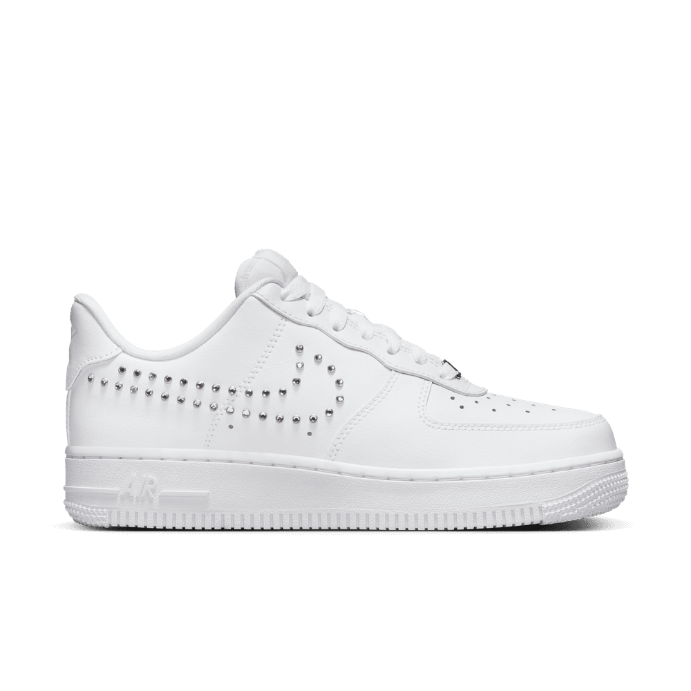 WOMENS AIR FORCE 1 '07 WHITE/CHROME-METALLIC SILVER